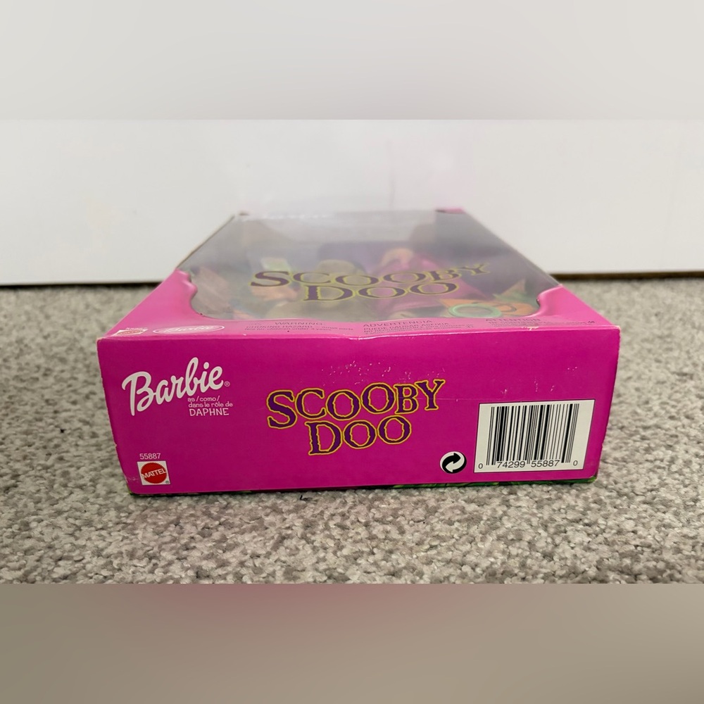 2001 Scooby-Doo Daphne Barbie doll - Picture 7 of 8